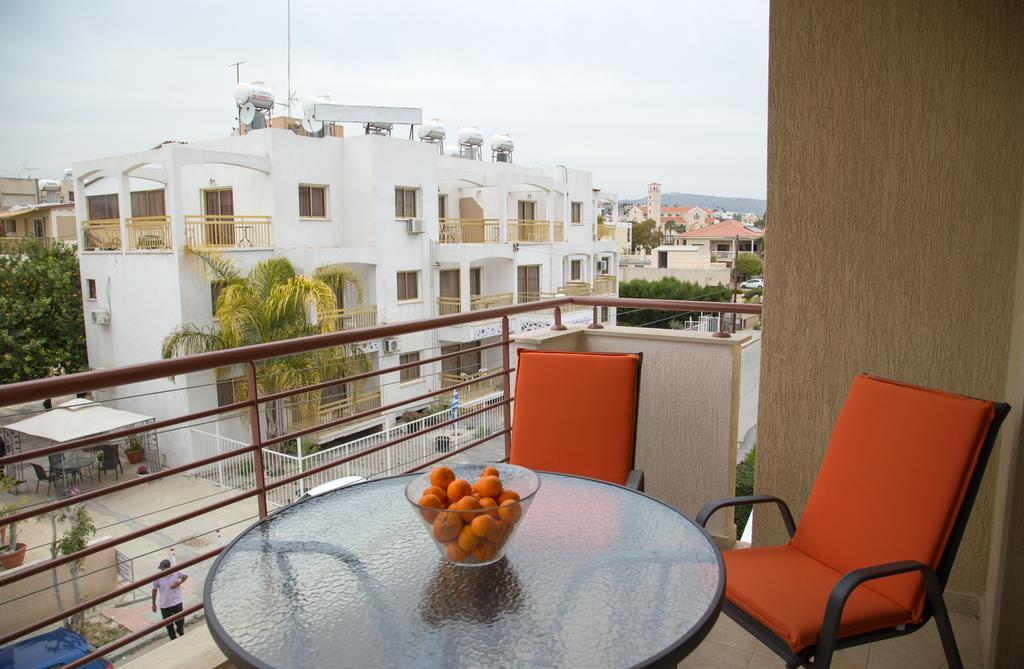 Frida Apartments Limassol Exteriör bild
